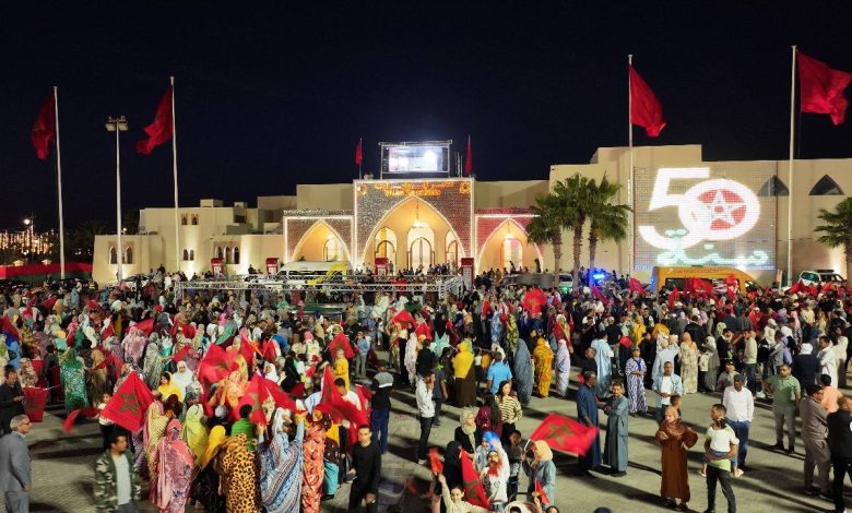 احتفالات شعبية في مدن الأقاليم الجنوبية بعد النصر التاريخي للمغرب في قضية الصحراء