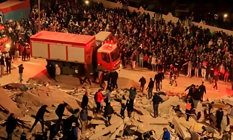 انهيار بنايتين سكنيتين بفاس