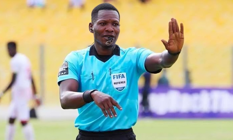 الحكم الغاني دانيال لاريا