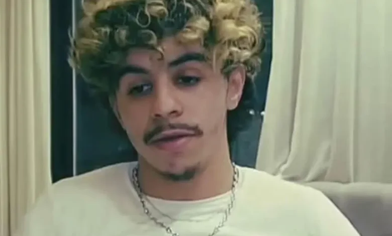 المشجع الجزائري المتبول في المدرجات