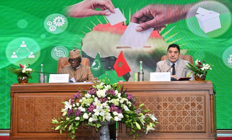 بوريطة يجري مباحثات مع مفوض الاتحاد الإفريقي ويترأس افتتاح دورة ملاحظي الانتخابات بالرباط