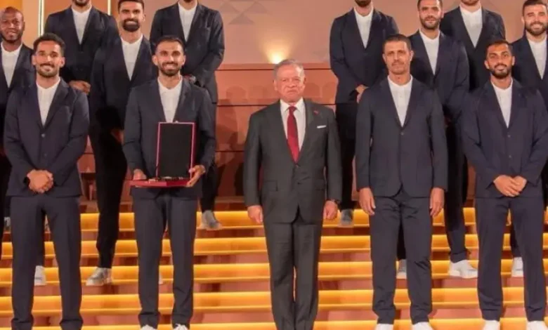 ملك الأردن يكرم المدرب المغربي جمال السلامي